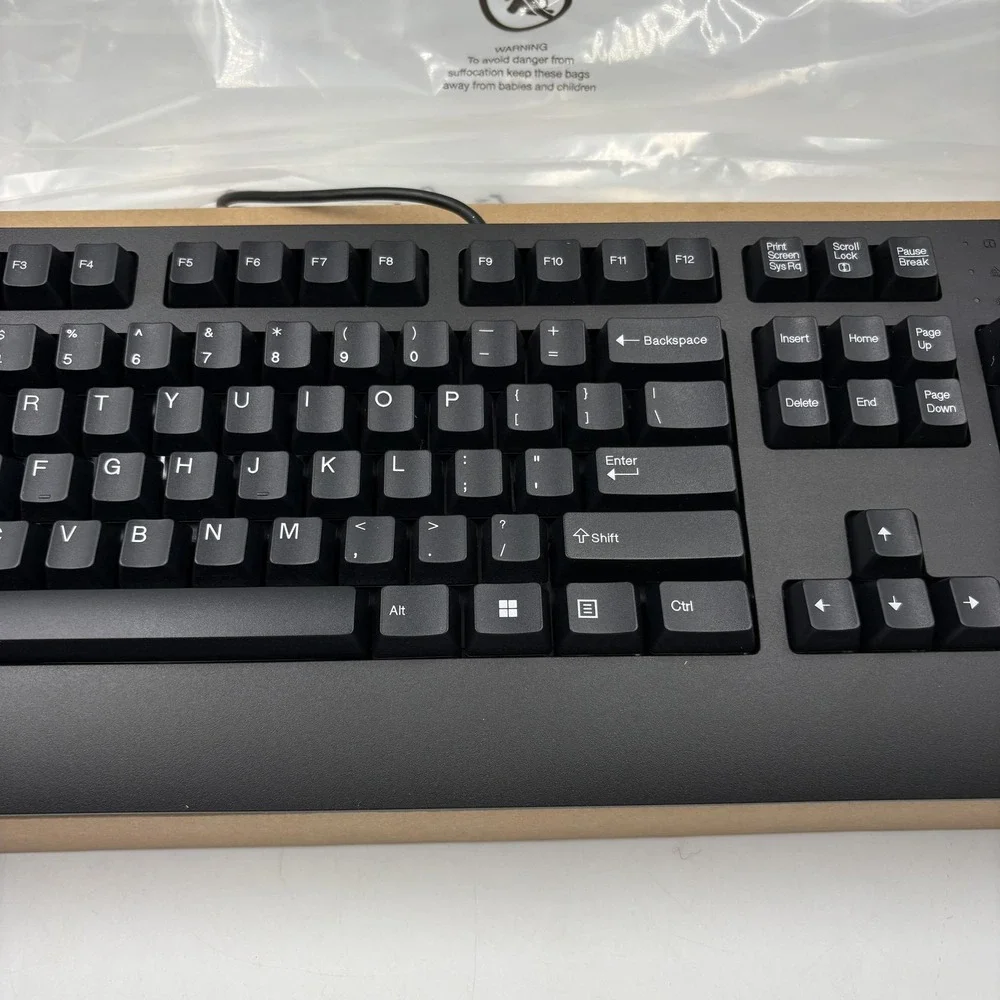 Lenovo Traditional USB Keyboard Black Wired Full Size 104-Key PC Desktop Windows
